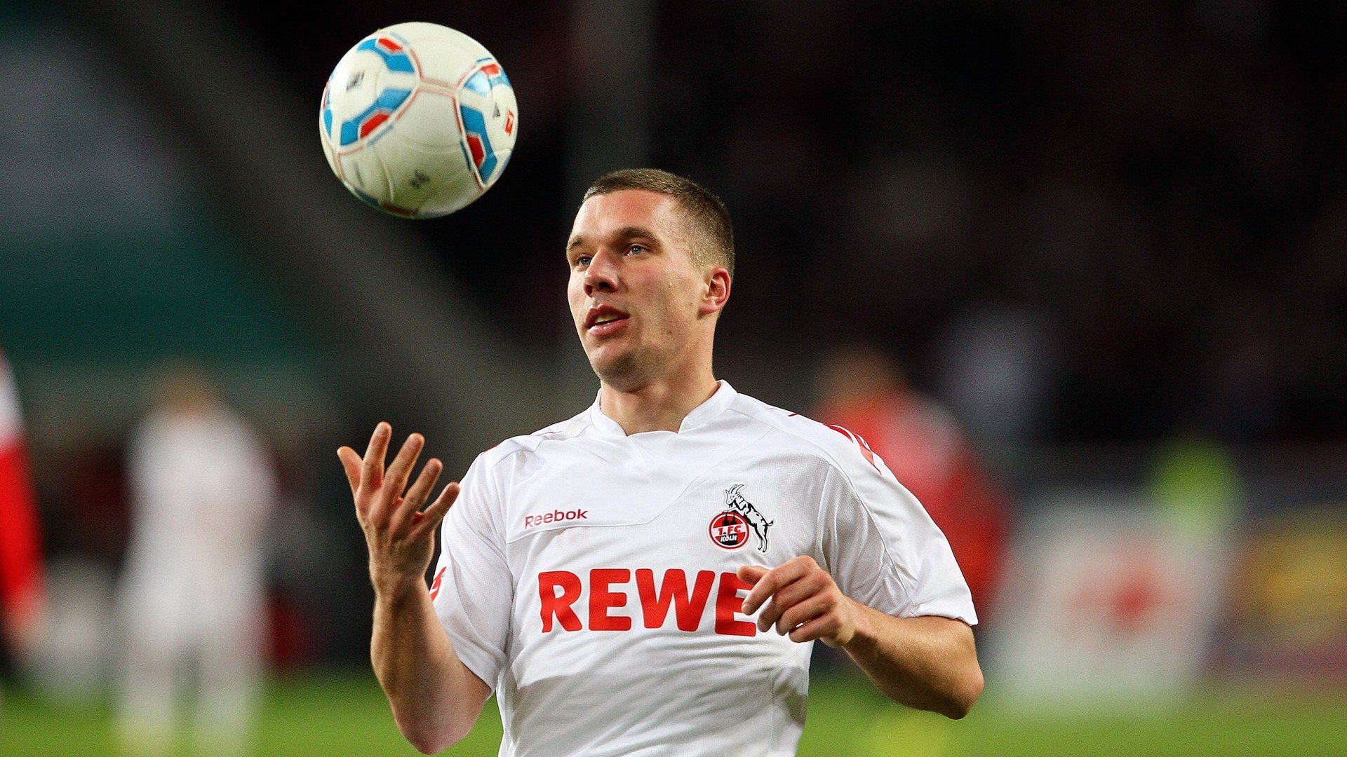 英超冲刺激战:悬念、激情、荣耀不断升腾!,英超blm